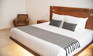 Casa del Jaguar Beach Hotel