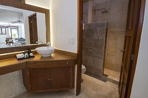 Casa del Jaguar Beach Hotel