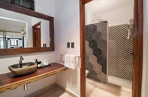 Casa del Jaguar Beach Hotel