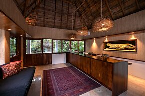 Casa del Jaguar Beach Hotel