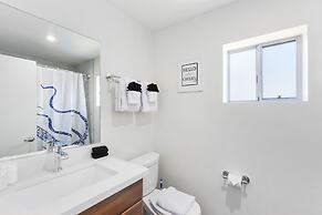 Modern Designer Studio with Pool