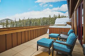 Montage Big Sky