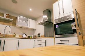 Stunning Holiday Stay With Free Gym and Parking