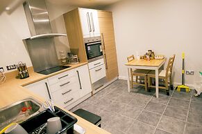 Stunning Holiday Stay With Free Gym and Parking