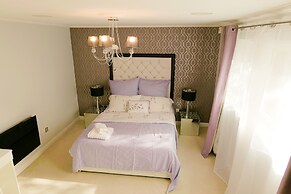 Stunning Holiday Stay With Free Gym and Parking