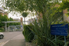 Stunning Holiday Stay With Free Gym and Parking