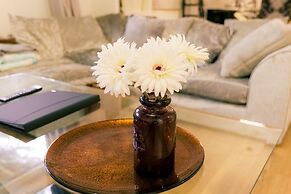 Stunning Holiday Stay With Free Gym and Parking