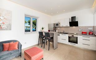 Beach Residences Caroline