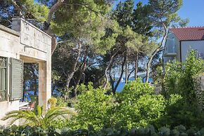 Beach Residences Caroline