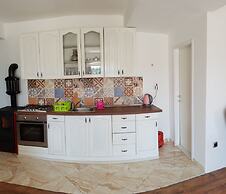 Authentic Villa With Terrace- Complete Privacy