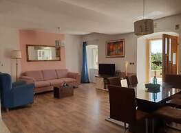 Authentic Villa With Terrace- Complete Privacy