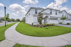 Luxurious, Grand Home, Themed Bedrooms and Large Pool Area #8cg099