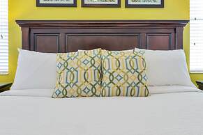 Luxurious, Grand Home, Themed Bedrooms and Large Pool Area #8cg099