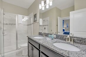 Luxurious, Grand Home, Themed Bedrooms and Large Pool Area #8cg099