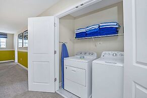 Luxurious, Grand Home, Themed Bedrooms and Large Pool Area #8cg099