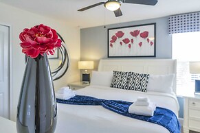 Luxurious, Grand Home, Themed Bedrooms and Large Pool Area #8cg099