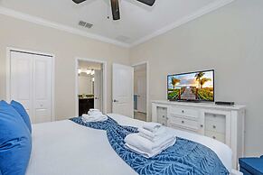 Luxurious, Grand Home, Themed Bedrooms and Large Pool Area #8cg099
