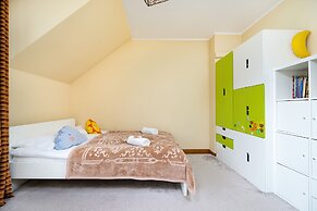 Family House Poreba Cracow by Renters