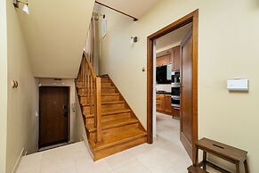 Family House Poreba Cracow by Renters