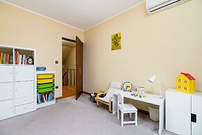 Family House Poreba Cracow by Renters