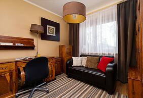 Family House Poreba Cracow by Renters