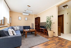 Family House Poreba Cracow by Renters