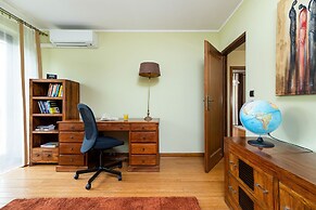 Family House Poreba Cracow by Renters