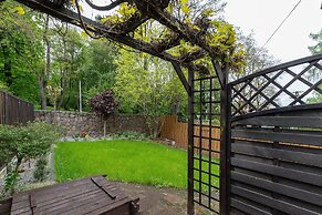 Family House Poreba Cracow by Renters