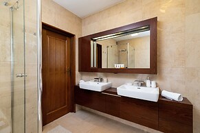 Family House Poreba Cracow by Renters