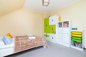 Family House Poreba Cracow by Renters