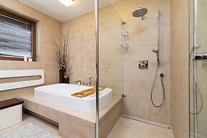 Family House Poreba Cracow by Renters