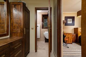 Family House Poreba Cracow by Renters