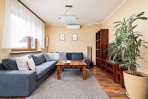 Family House Poreba Cracow by Renters