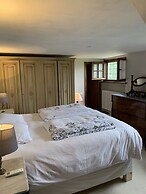 Welcome to Lush Tuscany and Beautiful Villa Adriano