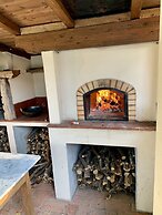 Welcome to Lush Tuscany and Beautiful Villa Adriano