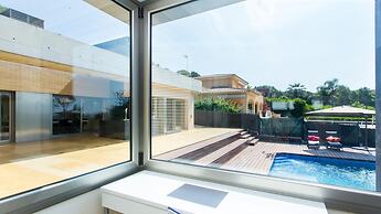 Villa Prestigia With Private Pool And Sea View