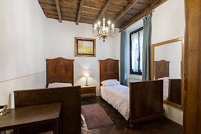 Four-room Apartment 15 Minutes From the Center of Milan