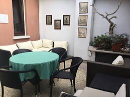 Room in Guest Room - Camera In Antica Corte Milanese