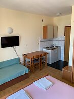 Villa ata Razanac - Studio Apartment St-a