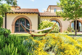 Villa Aquila on two Floors - Cignella Resort Tuscany