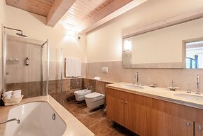 Villa Aquila on two Floors - Cignella Resort Tuscany