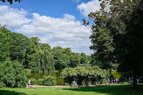 Spacious 3-bedroom Apartment With a Rooftop Terrace in the Center of C