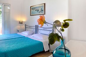 Holiday House Angelos A on Agios Gordios Beach