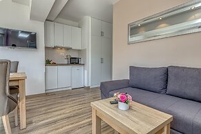 Apartment Ela 220m From the Beach