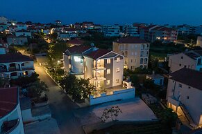 Island Resort Mihaela