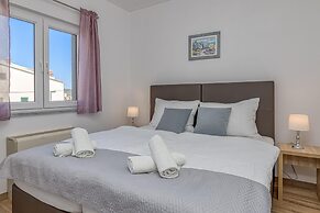 Island Resort Mihaela