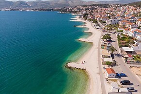 Island Resort Mihaela