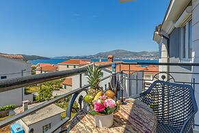 Island Resort Mihaela