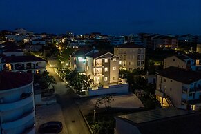 Island Resort Mihaela