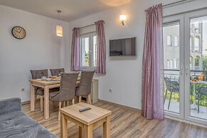 Island Resort Mihaela